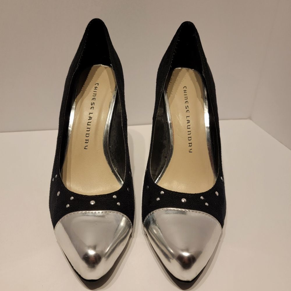 Womens Chinese Laundry black suede silver toe heels size 8
